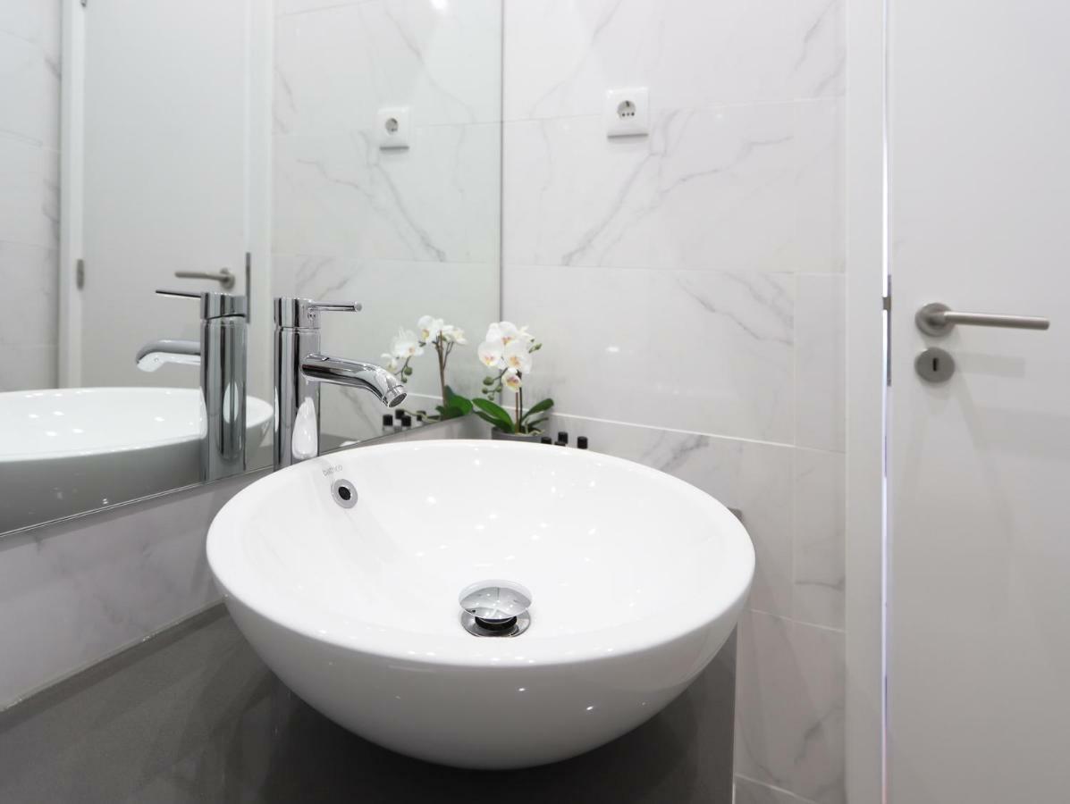 HM - Living Batalha Square 1 Appartamento OOporto Esterno foto